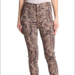 NWT Free people High Waisted Denim Snakeskin Jeans Leggings Size 27 HOST PICK